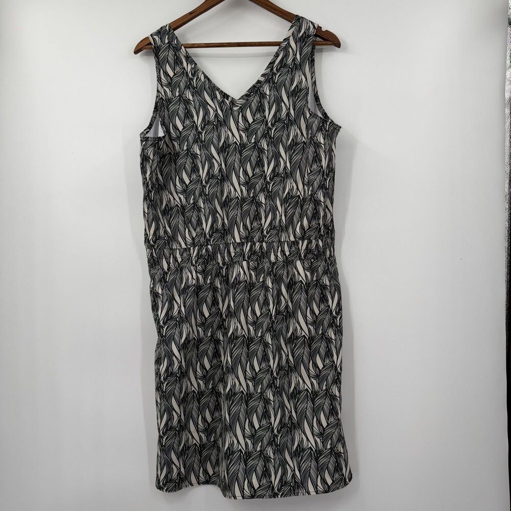 KAVU Ensenada Dress Womens L Black Cream Leaf Print Stretch Pockets Outdoor